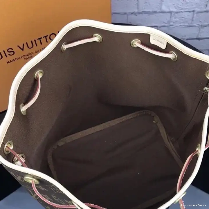 Fashionrepsfam ru LV 1906BL0146 Bags 0818